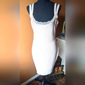 Dusty pink, bodycon, bandage dress.